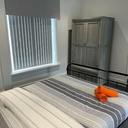 Town Centre Studio Flat Merthyr Tydfil Exterior photo