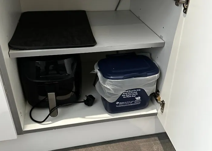 Town Centre Studio Flat